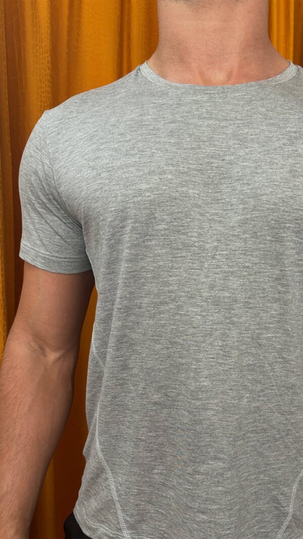 Molde Camiseta com Trançador Diagonal Fitness Agênero Slim - Image 2