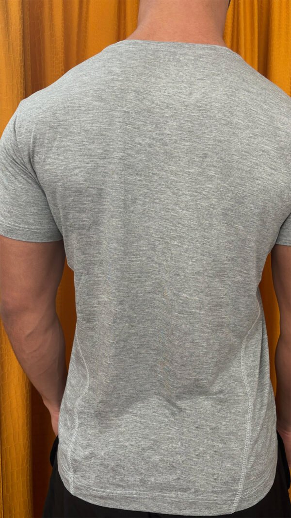 Molde Camiseta com Trançador Diagonal Fitness Agênero Slim - Image 3